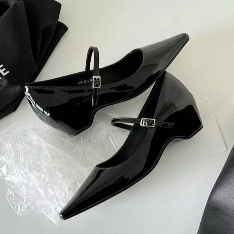 รองเท้าส้นเตารีดแบบแมรี่เจน ดี - Women Fashion Heels บทวิจารณ์และราคา