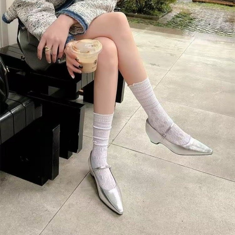 รองเท้าส้นเตารีดแบบแมรี่เจน ดี - Women Fashion Heels บทวิจารณ์และราคา
