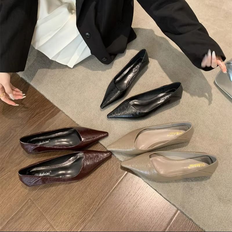 รองเท้าส้นเตี้ยหัวแหลมสำหรับผู - Women Fashion Heels บทวิจารณ์และราคา
